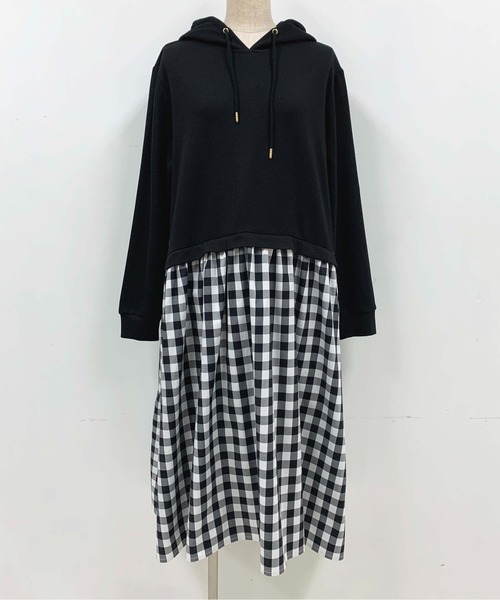 PICCIN(ピッチン)の「チェック切替ティアードパーカーワンピース(ワンピース・レディース・ブラック/オフホワイト・M)」の14枚目の写真