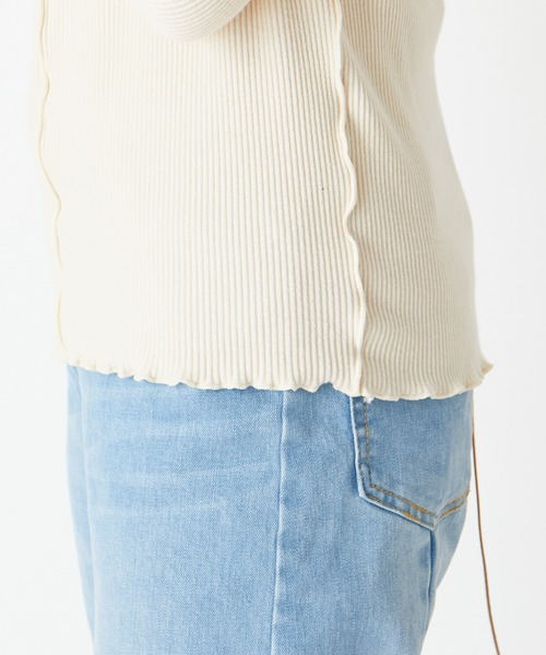 Chico(チコ)の「配色メローフレアT(Tシャツ/カットソー・レディース・ミント/ライトベージュ/アイボリー/ブラック・FREE)」の16枚目の写真