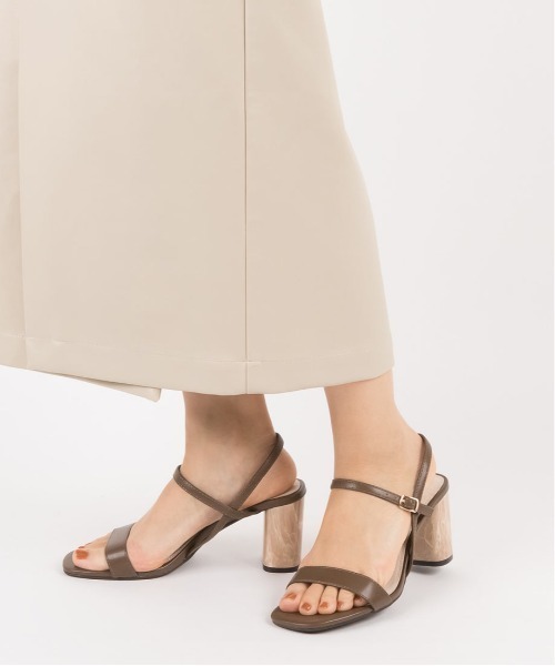 RANDA(ランダ)の「デザインヒールスクエアトゥサンダル(サンダル・レディース・ブラウン/パープル/アイボリー・L/M/S/LL)」の1枚目の写真