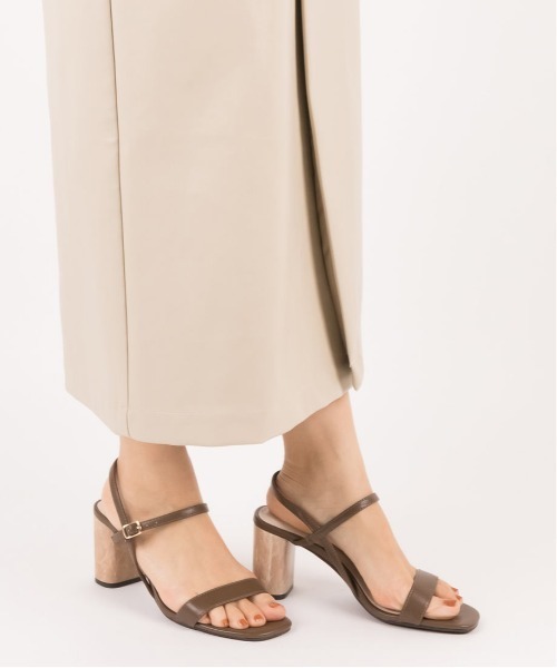 RANDA(ランダ)の「デザインヒールスクエアトゥサンダル(サンダル・レディース・ブラウン/パープル/アイボリー・L/M/S/LL)」の6枚目の写真