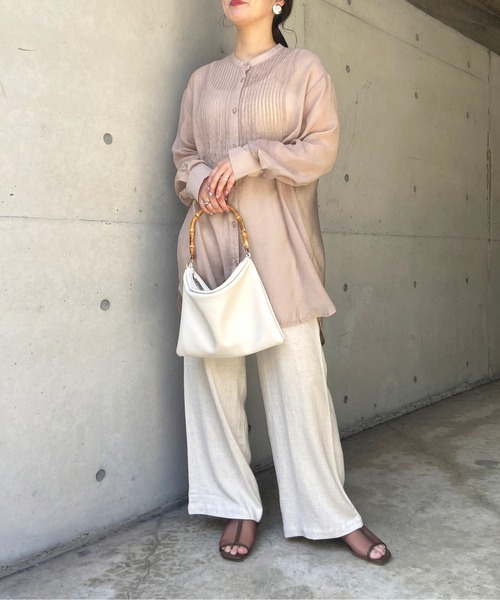 prose verse（プロズヴェール）の「フロントタック入りクラシカルシアーシャツ（シャツ/ブラウス・レディース・オフホワイト/ライム/バイオレット/グレイッシュベージュ・ﾌﾘ-）」の20枚目の写真