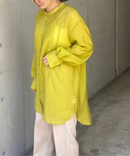 prose verse（プロズヴェール）の「フロントタック入りクラシカルシアーシャツ（シャツ/ブラウス・レディース・オフホワイト/ライム/バイオレット/グレイッシュベージュ・ﾌﾘ-）」の10枚目の写真