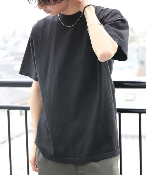 LOS ANGELES APPAREL（ロサンゼルスアパレル）の「LOS ANGELS APPAREL 6.5oz半袖Ｔシャツ（Tシャツ/カットソー・メンズ・ブラック/グレー系1/オフホワイト/ホワイト/グリーン系その他/ネイビー/ブラック系その他/ブルー系その他/フューシャピンク/オレンジ/ゴールド/パープル/レッド/ライトピンク・X-LARGE/MEDIUM/LARGE）」の5枚目の写真