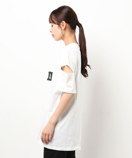 AULA AILA(アウラアイラ)の「リメイクプリントTシャツ(Tシャツ/カットソー・レディース・オフホワイト/ブラック・0)」の19枚目の写真