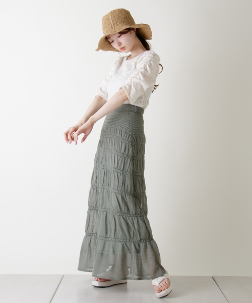 Kastane（カスタネ）の「シャーリングティアードニットスカート（スカート・レディース・ローズ/ブラック/ホワイト系その他/オリーブ・FREE）」の6枚目の写真