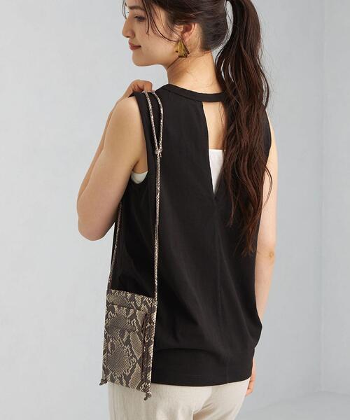 green label relaxing(グリーンレーベルリラクシング)の「FFC マルチ サコッシュ ポシェット(ショルダーバッグ・レディース・ホワイト/ブラック/シルバー/その他1・FREE)」の4枚目の写真