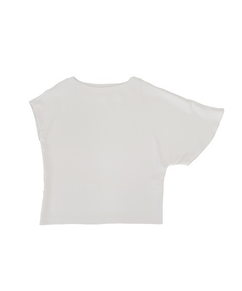 anuans（アニュアンス）の「アシメスリーブドルマンブラウス（Tシャツ