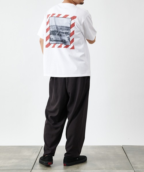 COLONY 2139（コロニートゥーワンスリーナイン）の「JIMMY'Z プリントTシャツ(ユニセックス可)/ジミーズコラボアイテム（Tシャツ/カットソー・メンズ・ホワイト/チャコールグレー/グレー/サックスブルー/ホワイト系その他/グレー系その他/ホワイト系その他2/ホワイト系その他3/ピンク・MEDIUM/LARGE）」の13枚目の写真