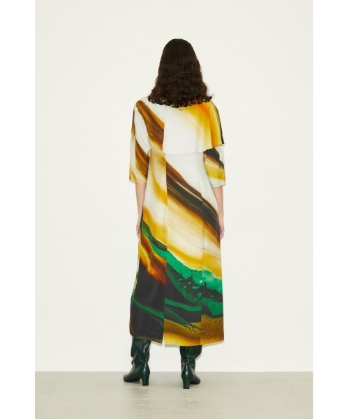 THROW by SLY（スローバイスライ）の「THROW OPEN SHOULDER