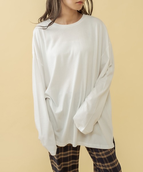 RASVOA（ラスボア）の「【WEB限定】ランダムバックロゴロンＴ（Tシャツ/カットソー・レディース・グレイッシュベージュ/チャコールグレー/ブラック/オフホワイト・FREE）」の5枚目の写真