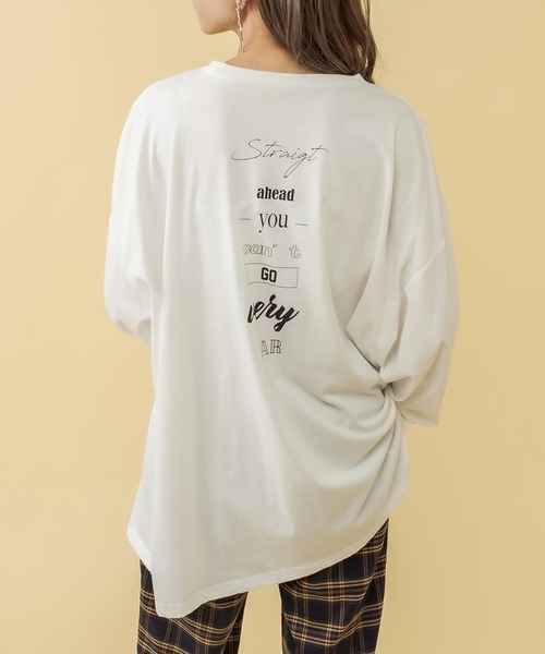 RASVOA（ラスボア）の「【WEB限定】ランダムバックロゴロンＴ（Tシャツ/カットソー・レディース・グレイッシュベージュ/チャコールグレー/ブラック/オフホワイト・FREE）」の12枚目の写真