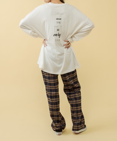 RASVOA（ラスボア）の「【WEB限定】ランダムバックロゴロンＴ（Tシャツ/カットソー・レディース・グレイッシュベージュ/チャコールグレー/ブラック/オフホワイト・FREE）」の9枚目の写真