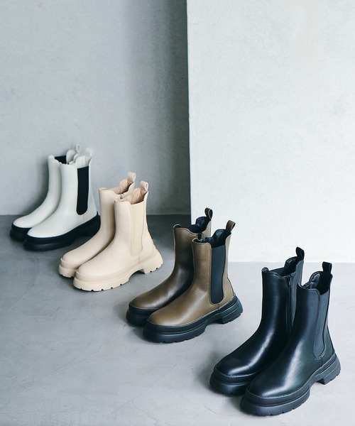 Juze（ジュゼ）の「【新色追加】【軽量】やわらかな履き心地。トラックソールサイドゴアブーツ（ブーツ・レディース・ブラック/カーキ/オフホワイト/ホワイト・S/LL/L/M）」の9枚目の写真