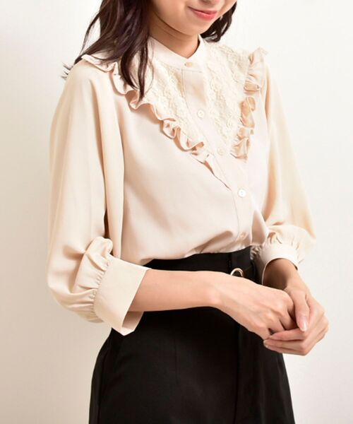 MAJESTIC LEGON（マジェスティックレゴン）の「クラシカルプチフリルブラウス（シャツ/ブラウス・レディース・オフホワイト/アイボリー/ブラック・MEDIUM/SMALL）」の9枚目の写真