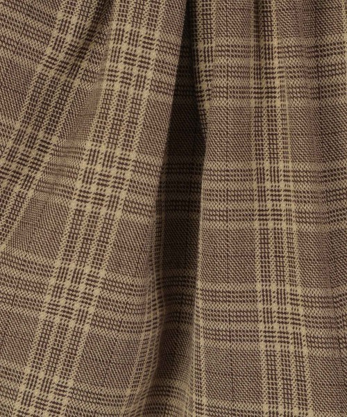 LOWRYS FARM（ローリーズファーム）の「ＴＲタックショートパンツ　217994（その他パンツ・キッズ・ベージュ/グレー系その他/グレー・130cm/120cm/110cm）」の11枚目の写真