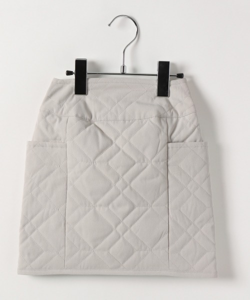 JEANASIS（ジーナシス）の「【KIDS】キルティングハイウエストミニスカート/256531（スカート・キッズ・ブラック/グレイッシュベージュ・120/140）」の2枚目の写真