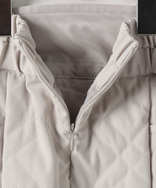 JEANASIS（ジーナシス）の「【KIDS】キルティングハイウエストミニスカート/256531（スカート・キッズ・ブラック/グレイッシュベージュ・120/140）」の6枚目の写真