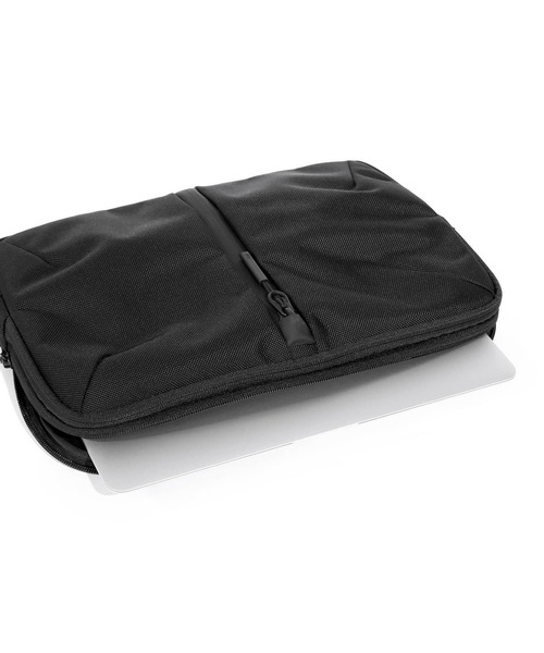 Aer（エアー）の「Aer Tech Folio 13 Black エアー テックフォリオ パソコン ラップトップケース PC 13インチ（PC・タブレットケース・メンズ・ブラック・FREE）」の9枚目の写真