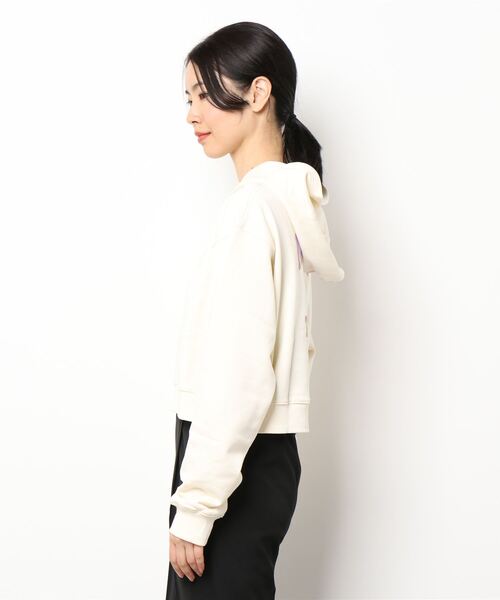 VENCEEXCHANGE（ヴァンスエクスチェンジ）の「ショート丈カレッジロゴパーカー（パーカー・レディース・オフホワイト/ダークオリーブ/ブラック・M）」の4枚目の写真