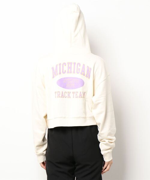 VENCEEXCHANGE（ヴァンスエクスチェンジ）の「ショート丈カレッジロゴパーカー（パーカー・レディース・オフホワイト/ダークオリーブ/ブラック・M）」の7枚目の写真