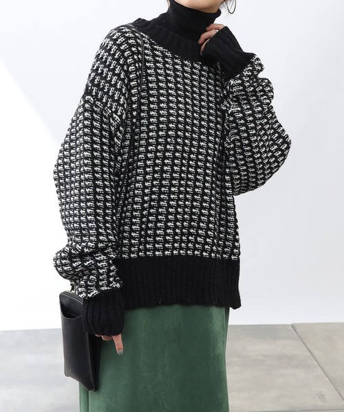 COLONY 2139(コロニートゥーワンスリーナイン)の「バイカラージャガードニットプルオーバー(ニット/セーター・レディース・ブラック/ベージュ/グリーン・MEDIUM/LARGE)」の2枚目の写真