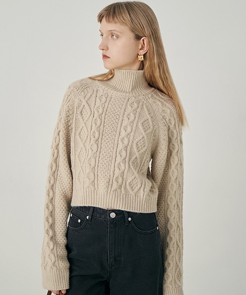 Fano Studios(ファノ ストゥディオズ)の「【Fano Studios】High neck cable short knit FD21S063(ニット/セーター・レディース・ベージュ・M/S/L)」の9枚目の写真