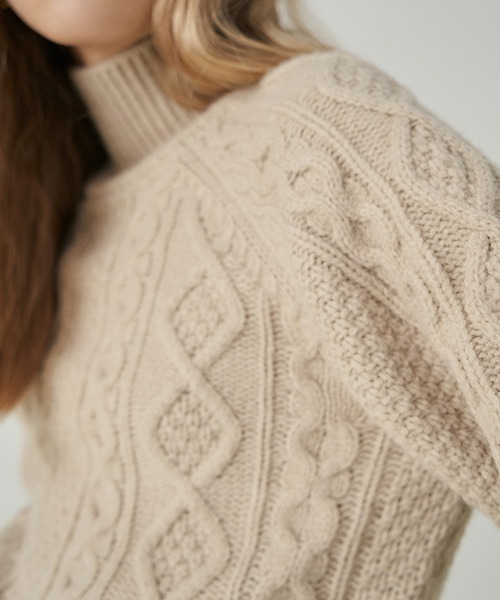 Fano Studios(ファノ ストゥディオズ)の「【Fano Studios】High neck cable short knit FD21S063(ニット/セーター・レディース・ベージュ・M/S/L)」の13枚目の写真