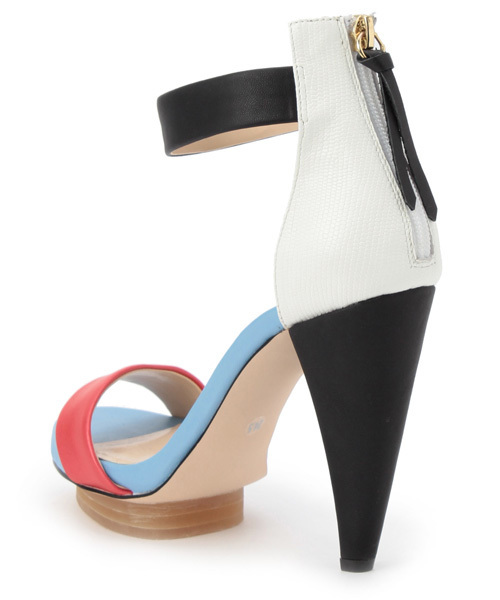 LOVELESS（ラブレス）の「【LOVELESS】WOMENS カラ―ブロッキングサンダル（サンダル・レディース・ブルー系その他・23.5/22.5/24.5）」の3枚目の写真