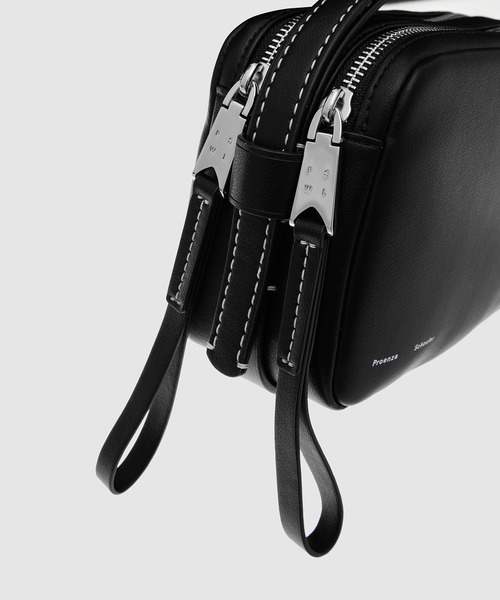PROENZA SCHOULER（プロエンザ スクーラー）の「Watts Leather Camera Bag（ショルダーバッグ・レディース・ホワイト/ブラック/オリーブ/ブルー系その他/イエロー系その他/グレー系その他/ピンク系・ONE SIZE）」の10枚目の写真