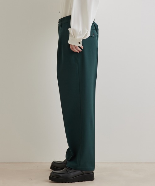 JUNRED(ジュンレッド)の「スムースストレッチタックワイドパンツ(スラックス・メンズ・ブラック系その他/グリーン/グレー系その他・S/L/M)」の16枚目の写真