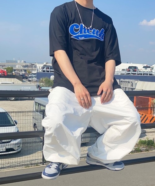 DEVICE（デバイス）の「韓国 古着風 ビッグシルエット カレッジロゴ ワッペン刺繍 半袖 Tシャツ（Tシャツ/カットソー・レディース・ホワイト/ブラック/グレー・FREE）」の19枚目の写真