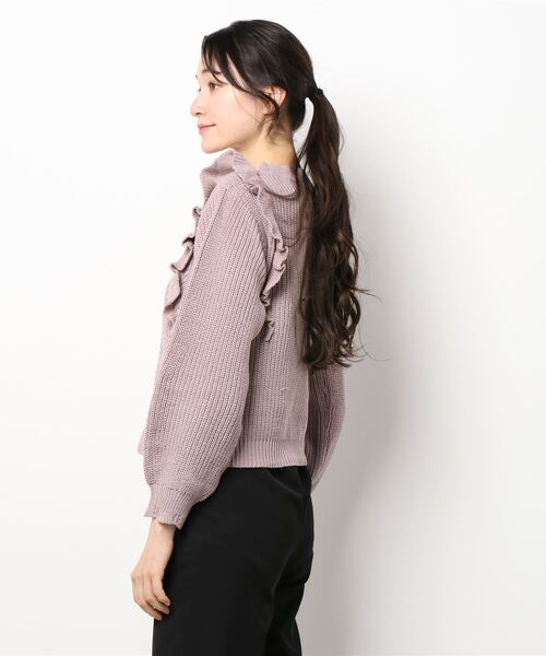 axes femme（アクシーズファム）の「肩フリルニット（ニット/セーター・レディース・チャコール/ピンク/キナリ・MEDIUM）」の4枚目の写真