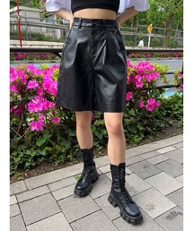 WC | フェイクレザータックショートパンツ(その他パンツ)