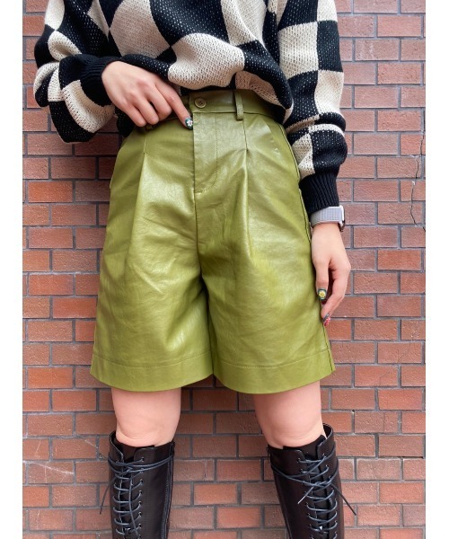 WC（ダブル シー）の「フェイクレザータックショートパンツ（その他パンツ・レディース・ブラック/グリーン・FREE）」の16枚目の写真
