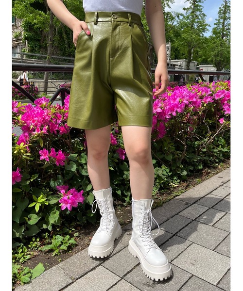 WC（ダブル シー）の「フェイクレザータックショートパンツ（その他パンツ・レディース・ブラック/グリーン・FREE）」の11枚目の写真