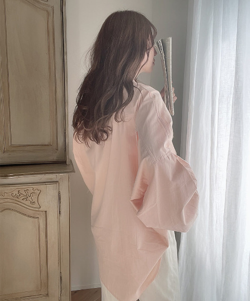 ISOOK（アイスー）の「Over sized tuck shirt / オーバーサイズ