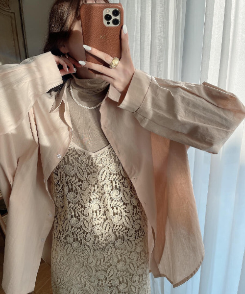 ISOOK(アイスー)の「Over sized tuck shirt / オーバーサイズタックシャツ(meg select)(シャツ/ブラウス・レディース・ピンク/サンドベージュ・FREE)」の9枚目の写真