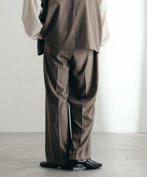 epnok（エプノック）の「1タックワイドパンツ（スラックス・メンズ・ダークブラウン/グレイッシュブルー/ダークベージュ・SMALL/MEDIUM/LARGE）」の6枚目の写真
