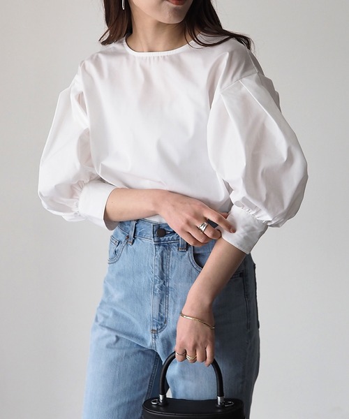 Riberry(リベリー)の「パフスリーブプルオーバー(シャツ/ブラウス・レディース・ベージュ/オフホワイト/ブルー・MEDIUM)」の7枚目の写真