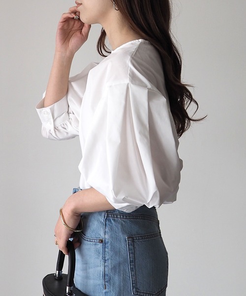 Riberry(リベリー)の「パフスリーブプルオーバー(シャツ/ブラウス・レディース・ベージュ/オフホワイト/ブルー・MEDIUM)」の10枚目の写真