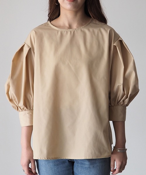 Riberry(リベリー)の「パフスリーブプルオーバー(シャツ/ブラウス・レディース・ベージュ/オフホワイト/ブルー・MEDIUM)」の6枚目の写真