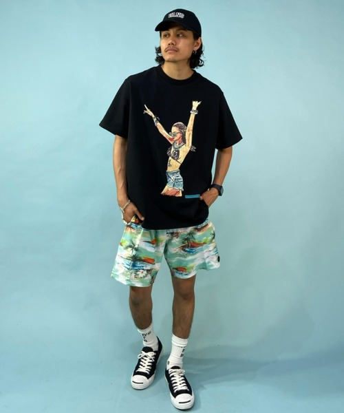 ムラサキスポーツ（ムラサキスポーツ）の「【ムラサキスポーツ別注】SURFRIDER FOUNDATION×KENNY SURF コラボモデル ルーズシルエット プリントＴシャツ/サマーガール フォトプリントカットソー  SF2120FD3（Tシャツ/カットソー・メンズ・ブラック/ホワイト・M/L/XL）」の11枚目の写真