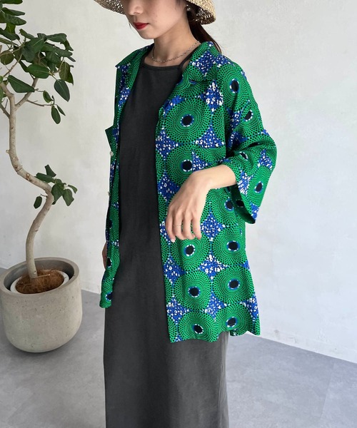 CAPRICIEUX LE'MAGE(カプリシューレマージュ)の「アフリカンレーヨンシャツ(シャツ/ブラウス・レディース・イエロー/グリーン・M)」の4枚目の写真