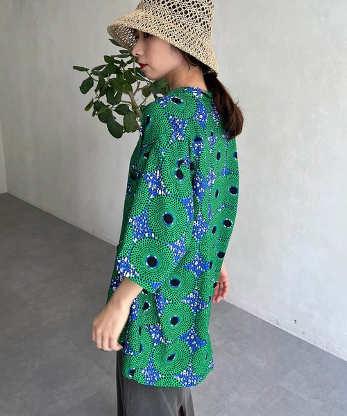 CAPRICIEUX LE'MAGE(カプリシューレマージュ)の「アフリカンレーヨンシャツ(シャツ/ブラウス・レディース・イエロー/グリーン・M)」の5枚目の写真