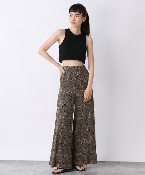 JEANASIS(ジーナシス)の「【YOGA】カップツキクロップドタンク/299389(タンクトップ・レディース・ホワイト/ブラック/ブラウン・FREE)」の16枚目の写真