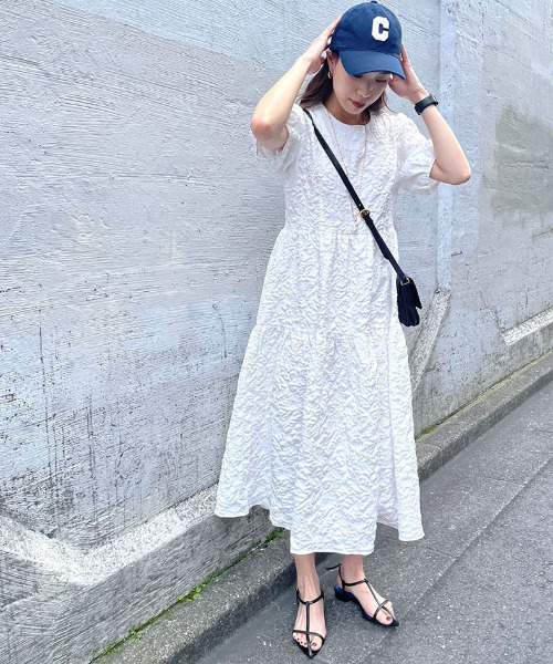 ISOOK(アイスー)の「Emboss volume one-piece / エンボスボリュームワンピース(ai select)(ワンピース・レディース・ブラック/ホワイト・FREE)」の8枚目の写真