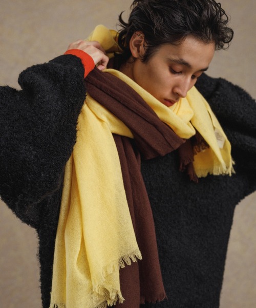 ADAM ET ROPE'（アダムエロペ）の「【WEB限定】カシミア混 ワイド ストール ショール/ユニセックス（ストール/ショール・メンズ・ブラック/ダークブラウン/ブルー/イエロー・FREE）」の15枚目の写真