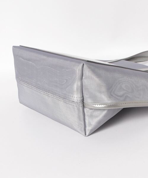 B'2nd（ビーセカンド）の「チュールトートＳ（トートバッグ・レディース・シルバー・F）」の3枚目の写真