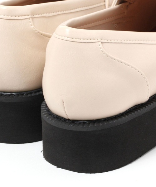 niko and...(ニコアンド)の「オリジナル厚底ローファー(ローファー・レディース・アイボリー/ブラック・MEDIUM/LARGE)」の14枚目の写真