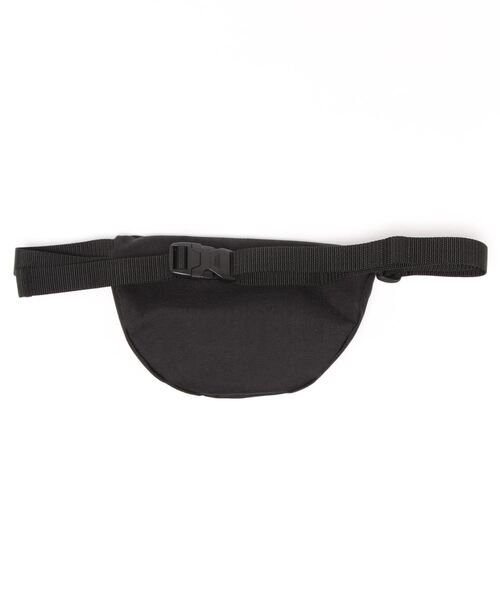 Manhattan Portage（マンハッタンポーテージ）の「Doyers Waist Bag（ボディバッグ/ウエストポーチ・メンズ・ブラック・X-SMALL）」の3枚目の写真